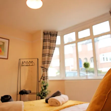 Private Bliss Near Luton Station Appartement Buitenkant foto