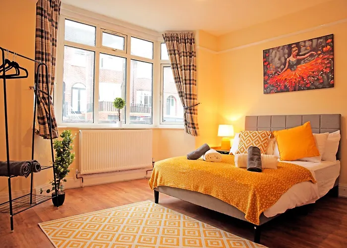 Private Bliss Near Luton Station