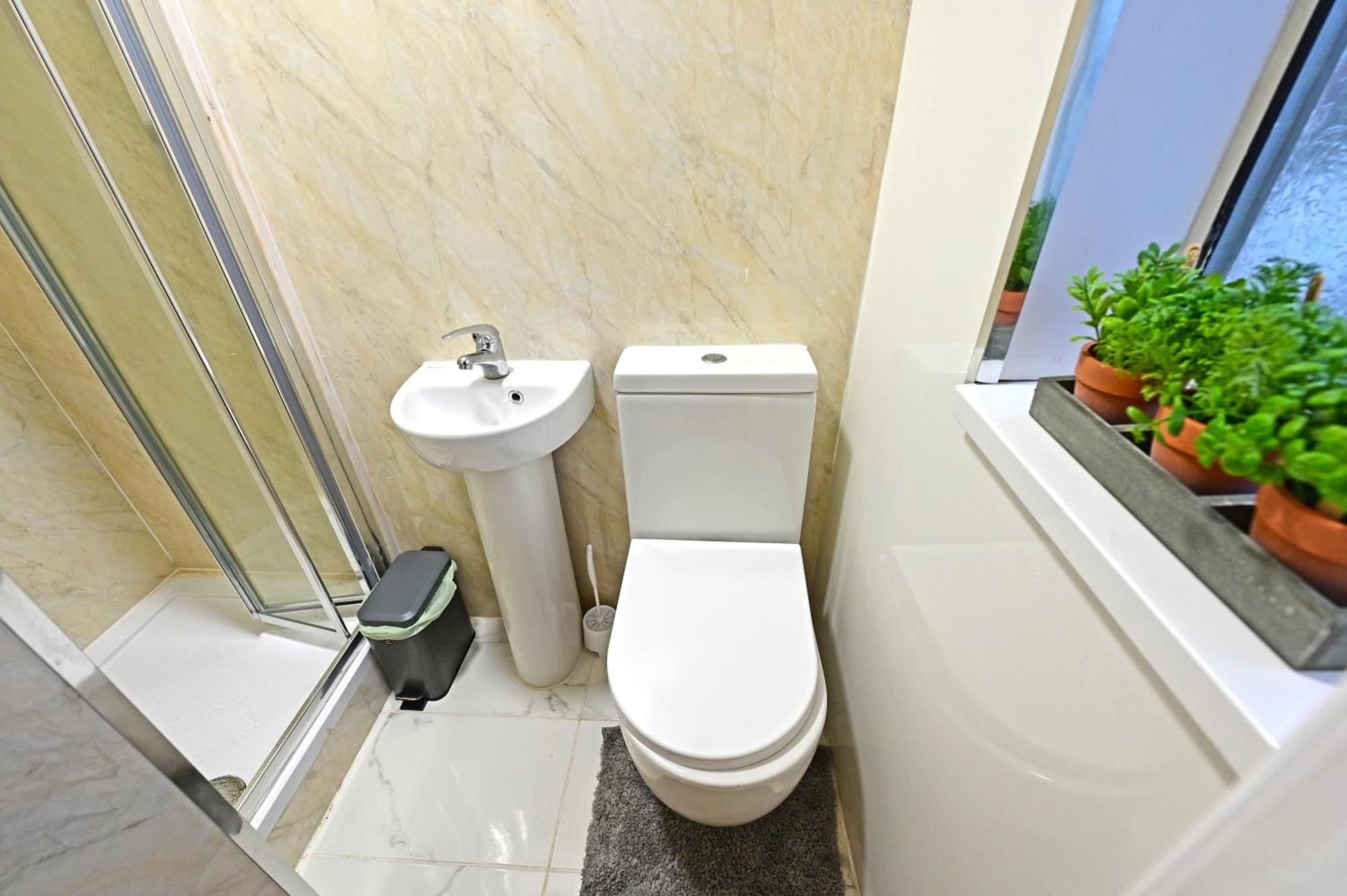 Private Bliss Near Luton Station Homestay Luton (Bedfordshire)