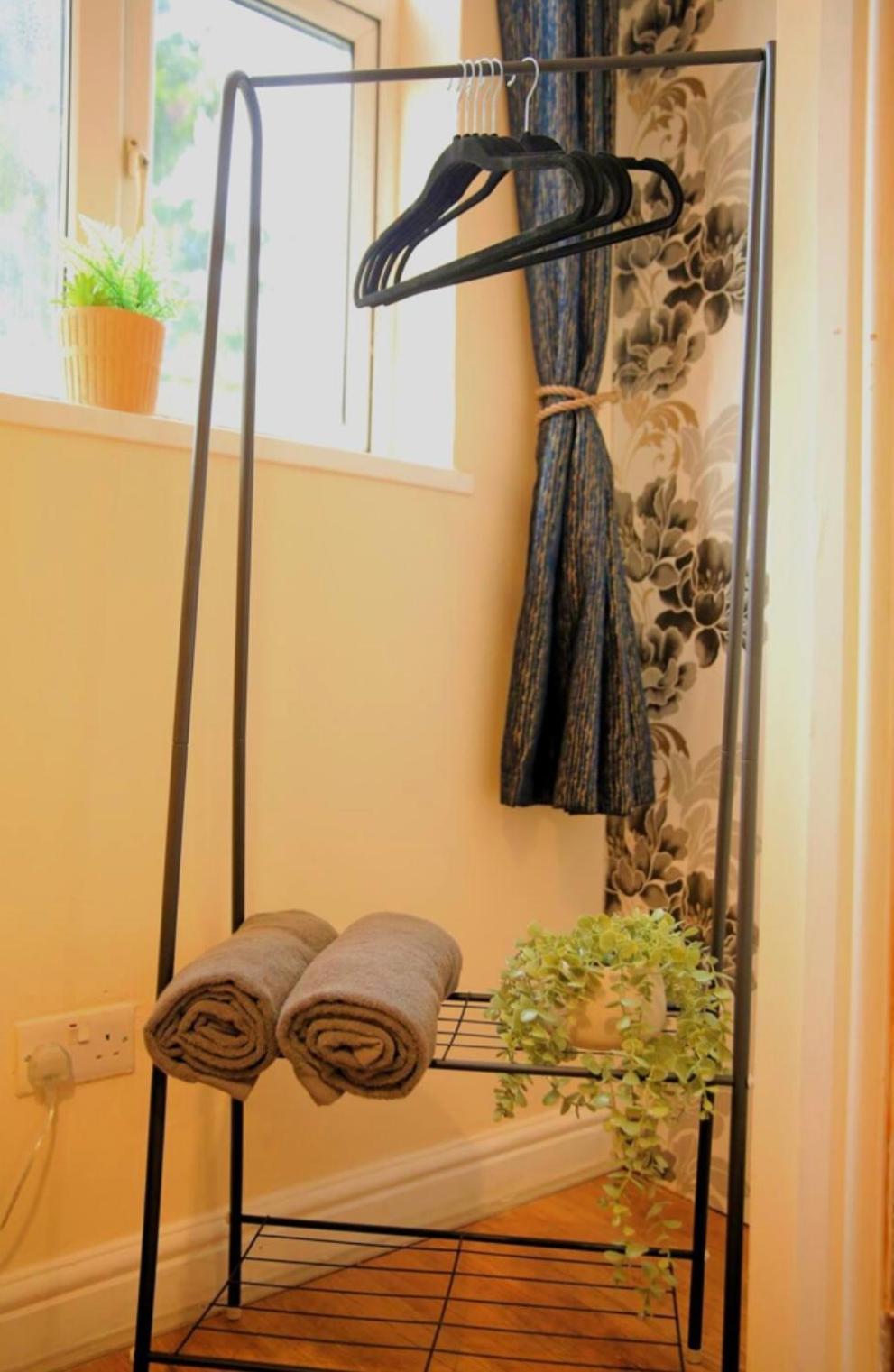 Private Bliss Near Luton Station * Luton (Bedfordshire)