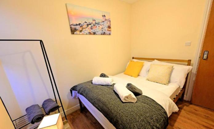 Private Bliss Near Luton Station Luton (Bedfordshire)