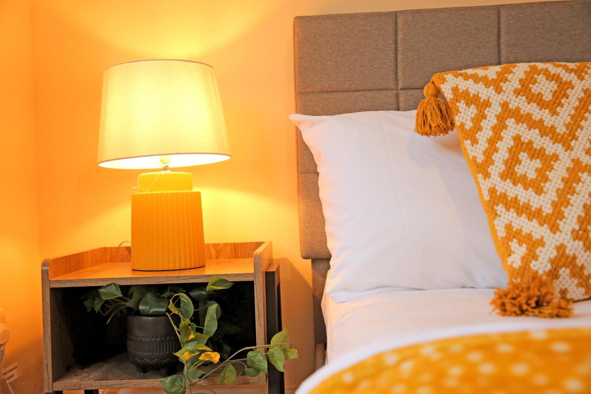 Private Bliss Near Luton Station Luton (Bedfordshire)
